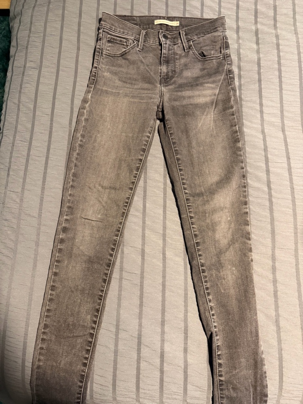 Levi's Women's Skinny Jeans in Washed Gray